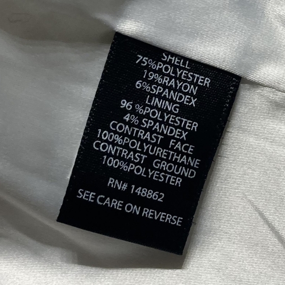 TORRID IVORY WHITE FAUX LEATHER TRIM OPEN BLAZER Size 3 (3X) Classy Office EUC - Picture 8 of 9